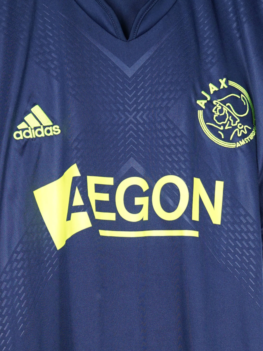 2010/11 Ajax Suarez #16 Away Shirt (M)
