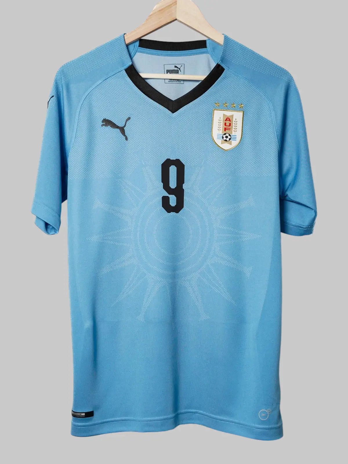 Uruguay Home Shirt 2018/19 L.Suarez 9 (M)