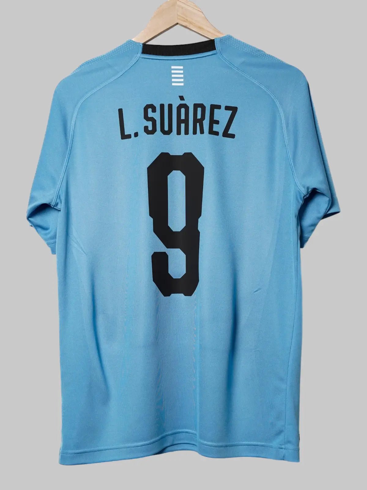 Uruguay Home Shirt 2018/19 L.Suarez 9 (M)