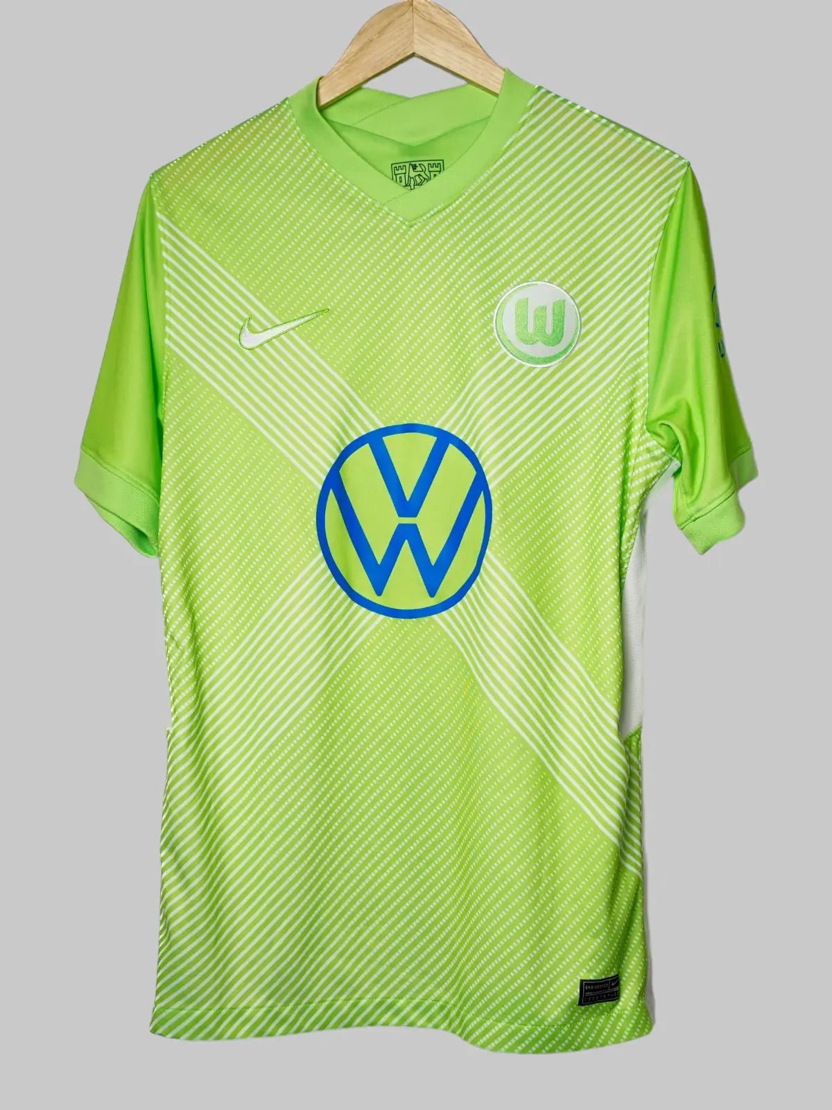VFL Wolfsburg Home Shirt 2020/21 Arnold 27 (M)