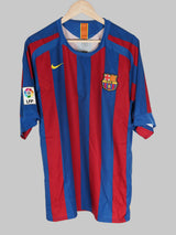 2005/6 Barcelona Ronaldinho #10 Home Shirt (XL)