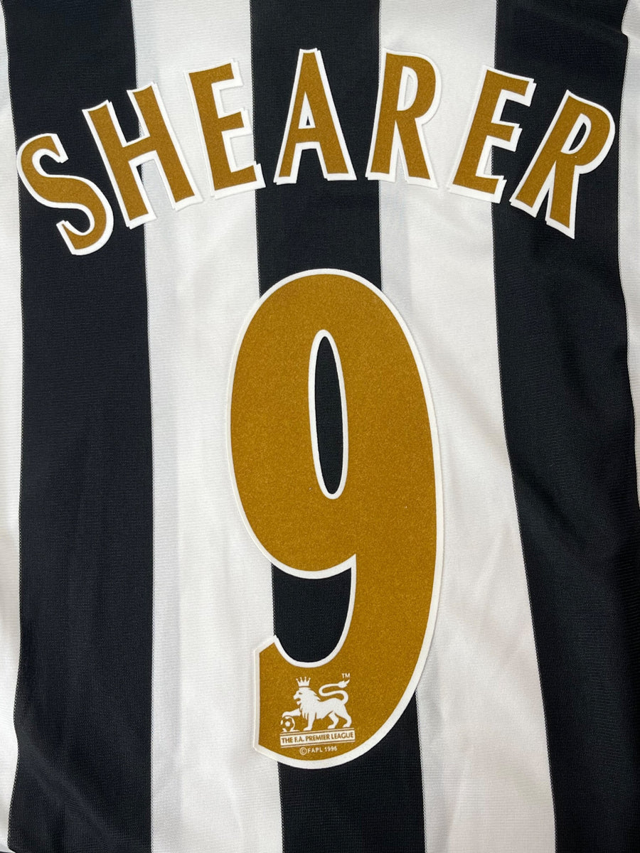 2005/07 Newcastle Home Shirt (M) Shearer #9