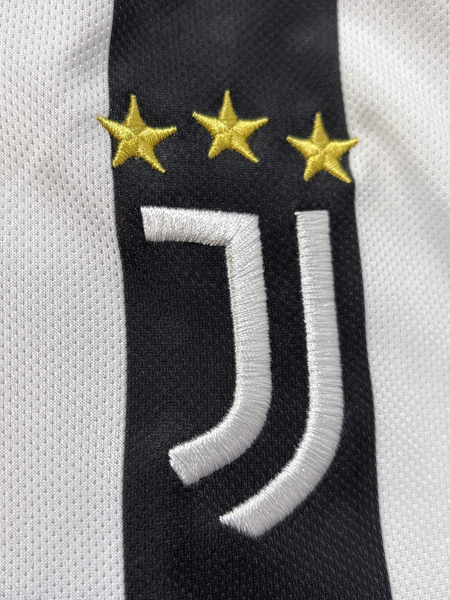 2021/22 Juventus Ronaldo #7 Home Shirt (L)
