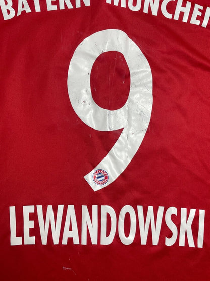 FC Bayern Home Shirt 2016/17 Lewandowsi #9 - 5/10 - XS