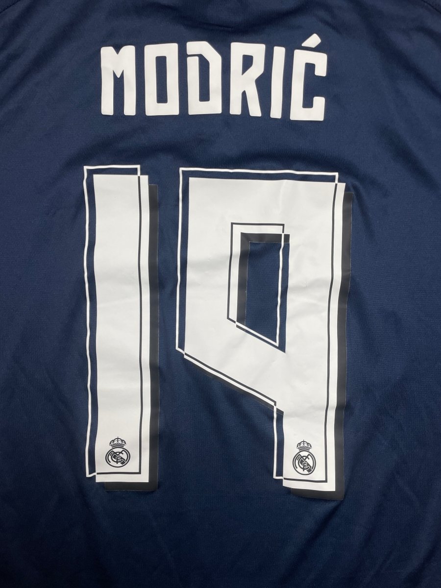 Real Madrid Third Shirt 2015/16 Modric #19 - 9/10 - L